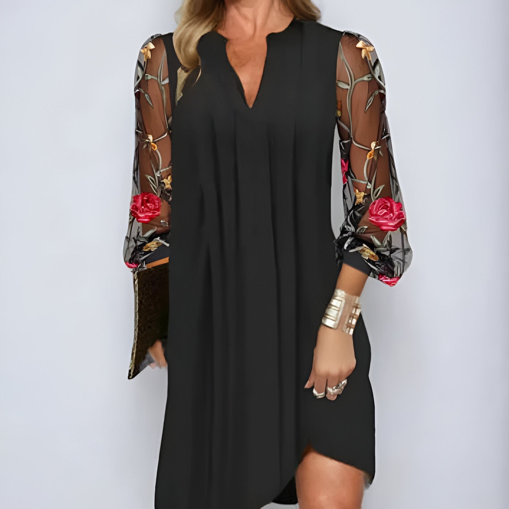 Vestra™ | Vera elegant lang kjole med broderede ærmer