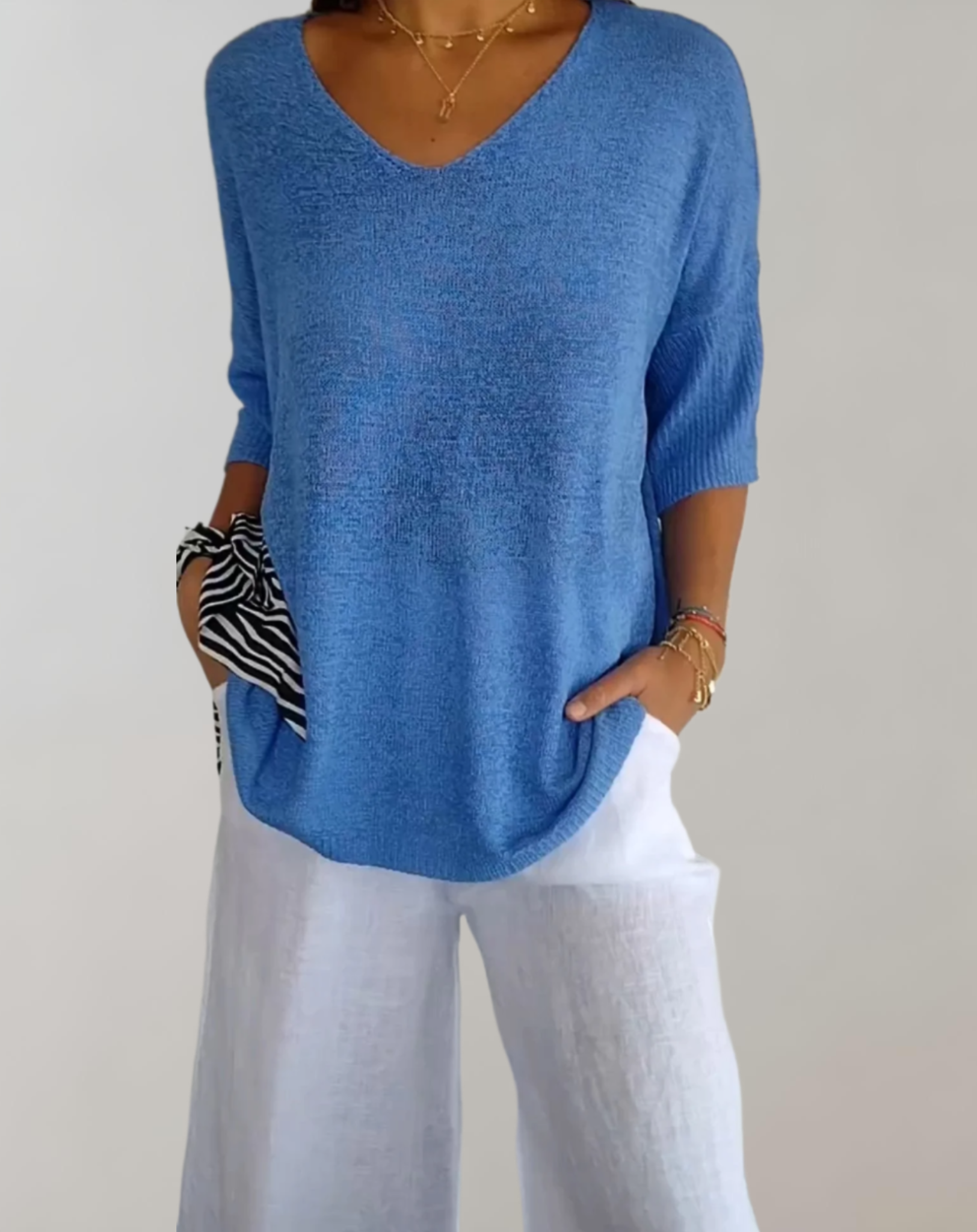 Vestra™  | Luksuriøs V-Hals Strik Top